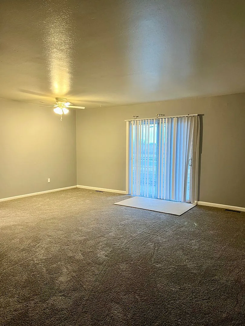 Building Photo - 27800 Euclid Ave #28050