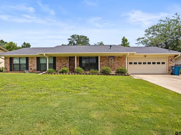 415 Rosewood St, Mount Pleasant, TX 75455