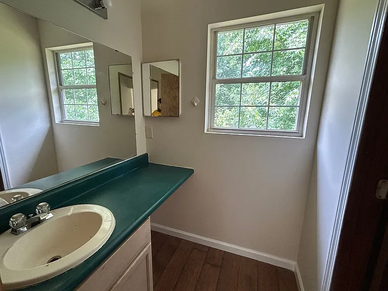 190 Susie Pl — Photo 18