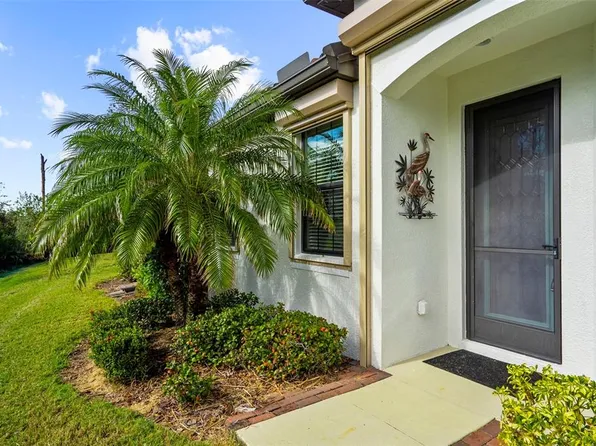 2481 Daisy Dr, North Port, FL 34289