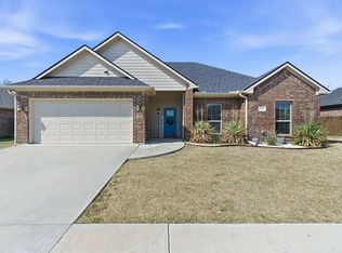 711 Hadley Ln, Valley View, TX 76272