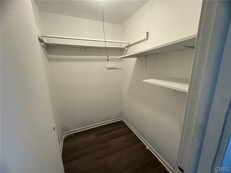604 Court St — Photo 11