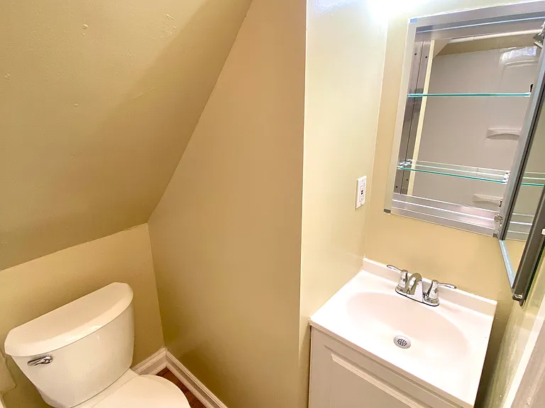 1514 W Champlost Ave #2F — Photo 9