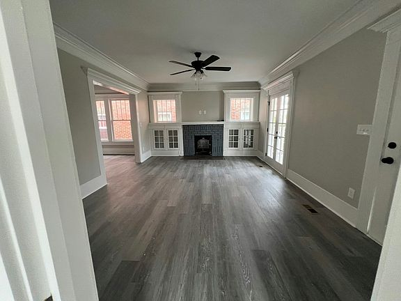 4th image of 208 5th Ave E