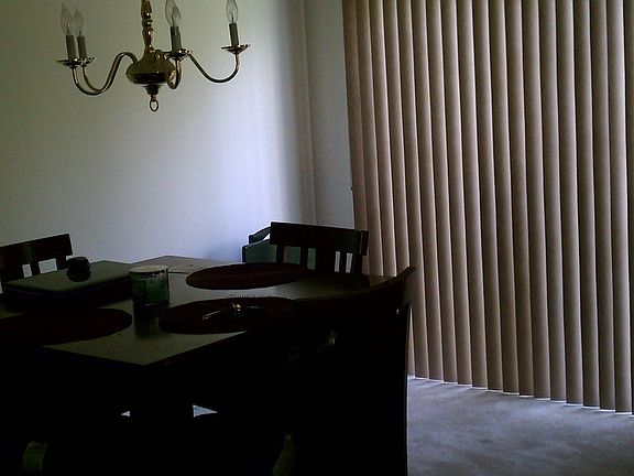 4th image of 11 Village Ct