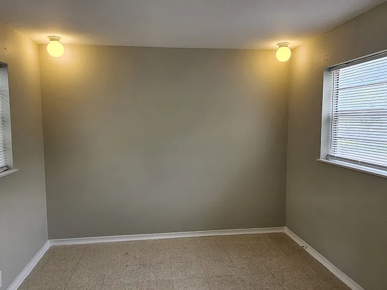 1107 E Lafayette St — Photo 43
