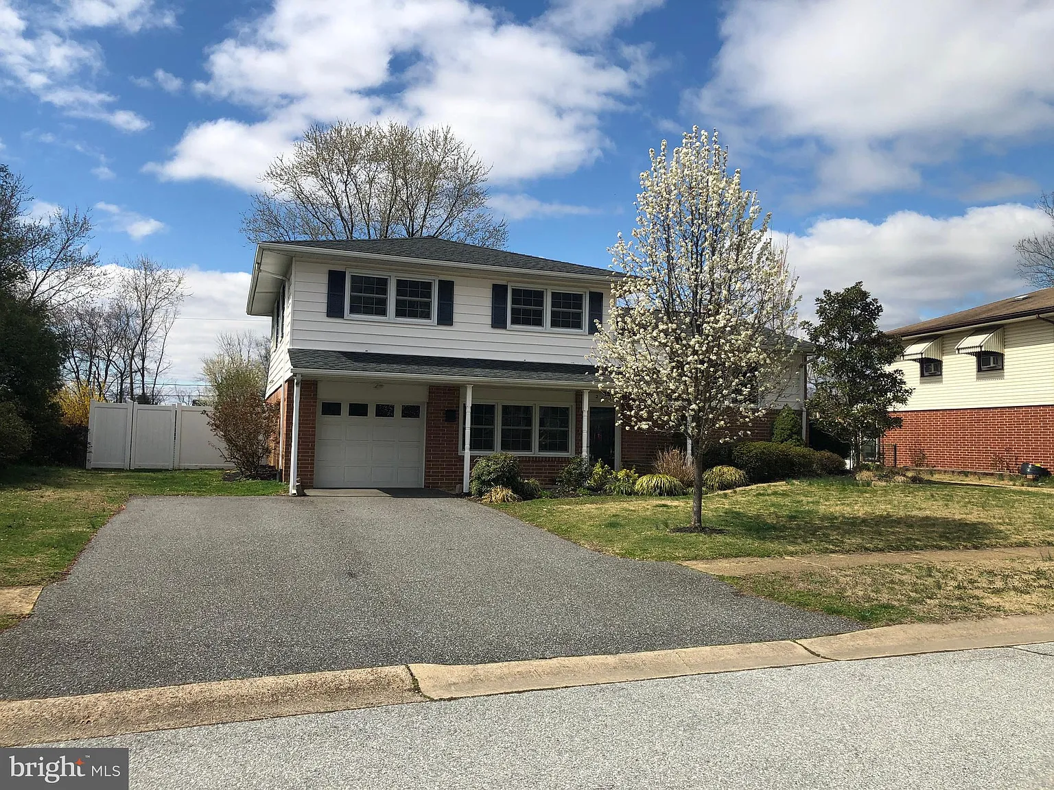 2031 Armour Dr photo 1