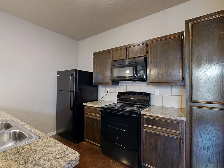 1705 Aztec Trce #B — Photo 14