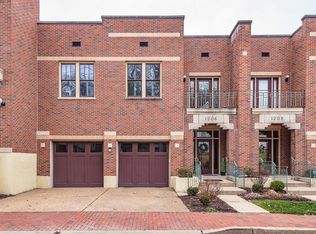 1206 S Main St, Saint Charles, MO 63301