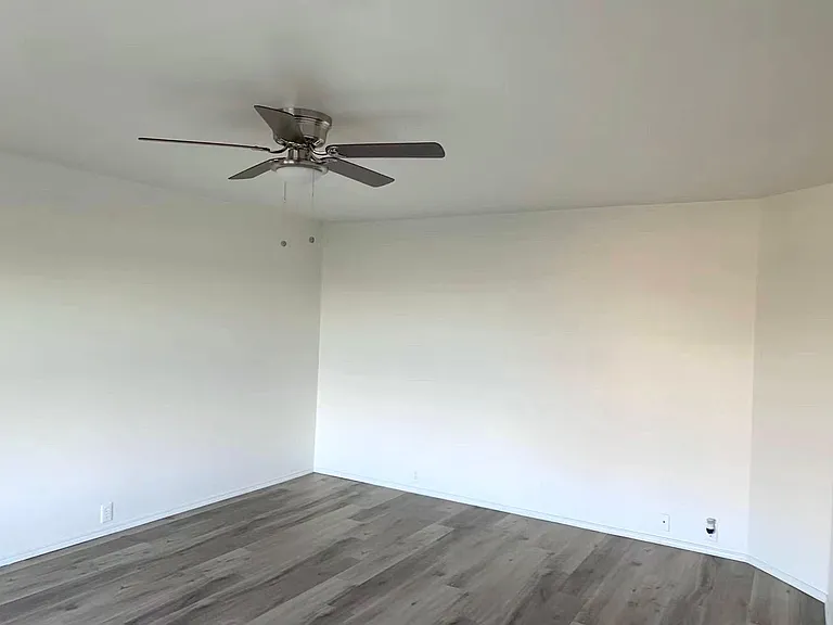 709 Cactus Trl — Photo 16