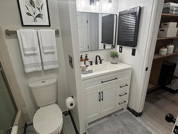 5th image of 11115 E Alameda Avenue #202