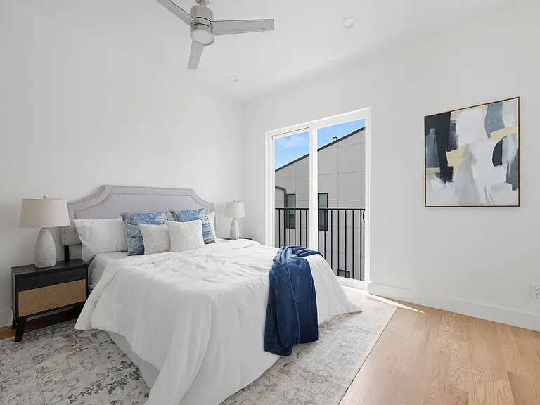 4517 Munger Ave #101 — Photo 35