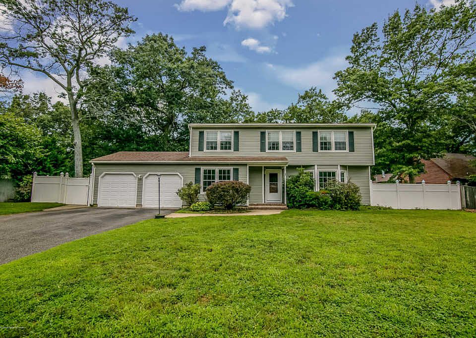 2nd image of 101 Scotia Ct