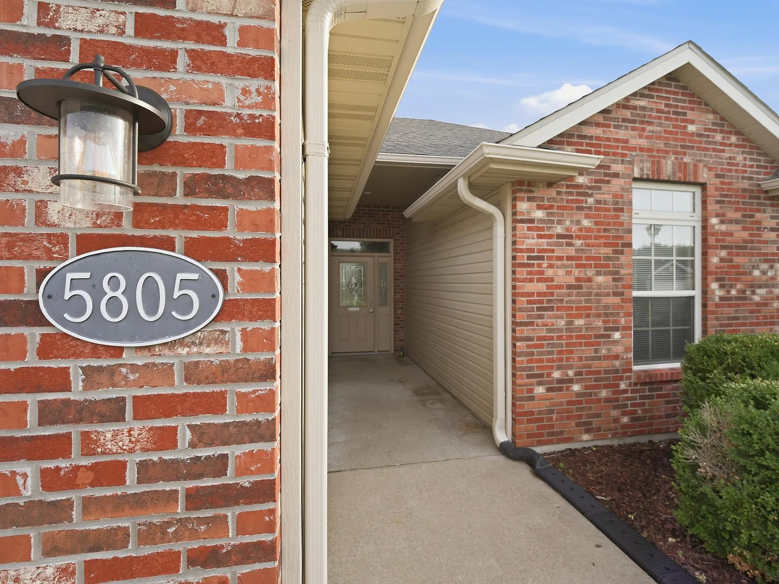 3 bed, 1431 sqft, $1,850 — Photo 3