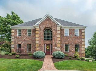 302 Snowberry Cir, Venetia, PA