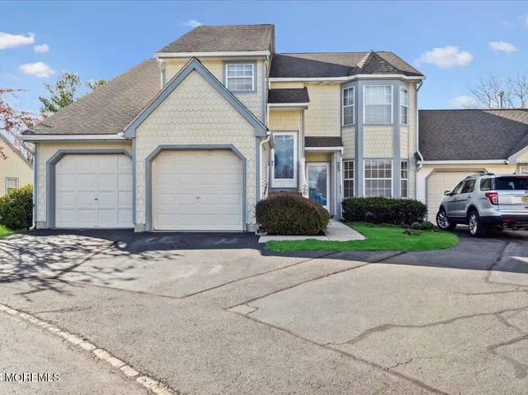 25 Evergreen Court, Freehold, NJ 07728
