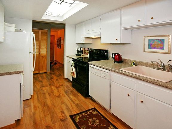 4th image of 20088 Woden Ct NE