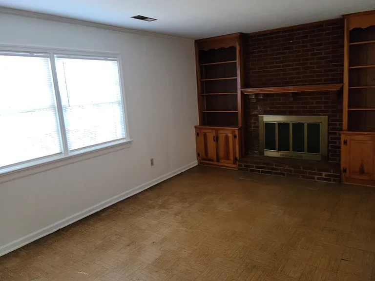 8010 Sycamore Ln — Photo 19