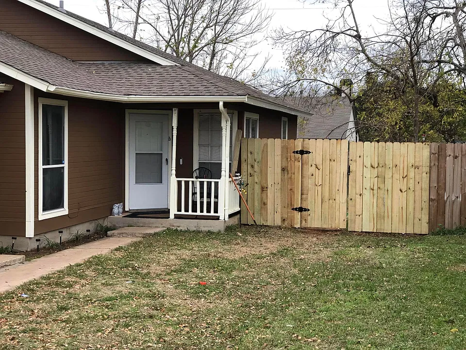 805 Lexington Rd #A/B