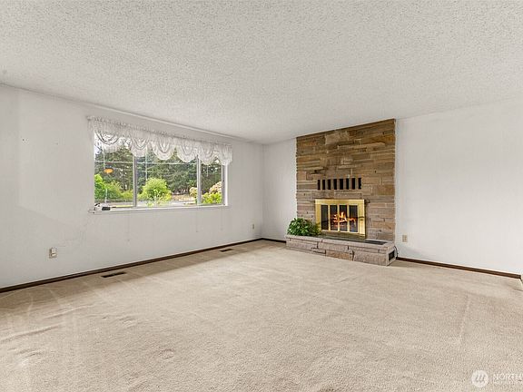 5th image of 4508 Military Road E