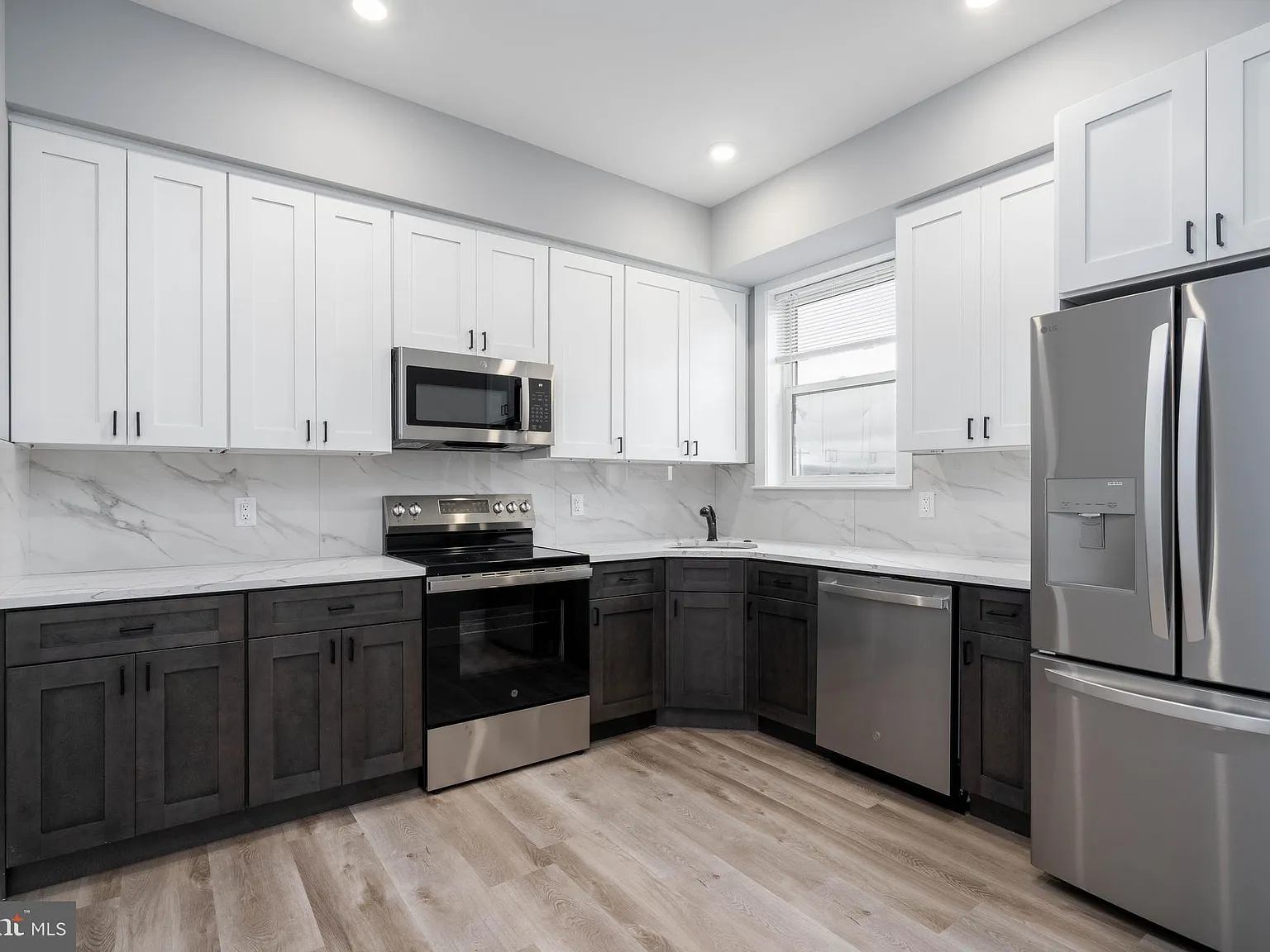 3 bed, $2,700 — Photo 3