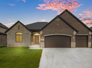 19836 Chase Dr, Macomb, MI
