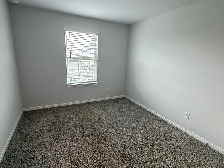 4917 Drovers Path St — Photo 11