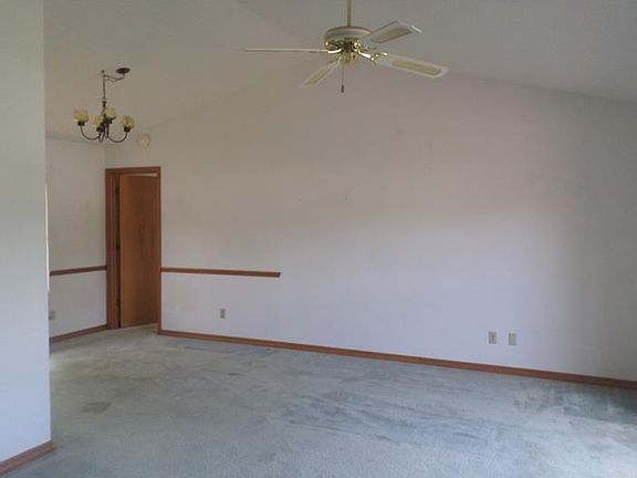 5th image of 3441 Florentine St