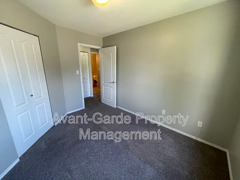4405 37th St #9 — Photo 14