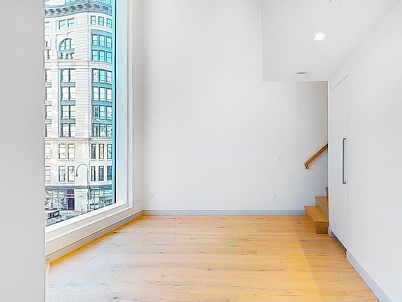 5th image of 101 W 14th St #4C