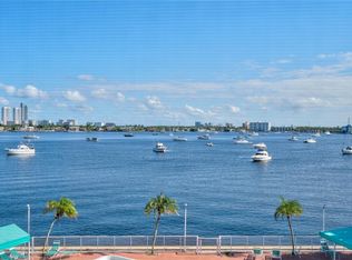 2910 Point East Dr APT M412, Aventura, FL 33160