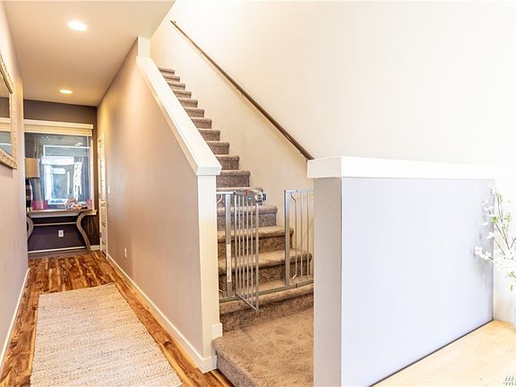 4th image of 11529 175th St E