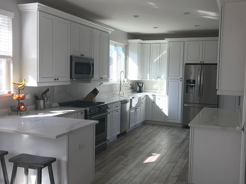 2nd image of 125 Saint Germain Pl