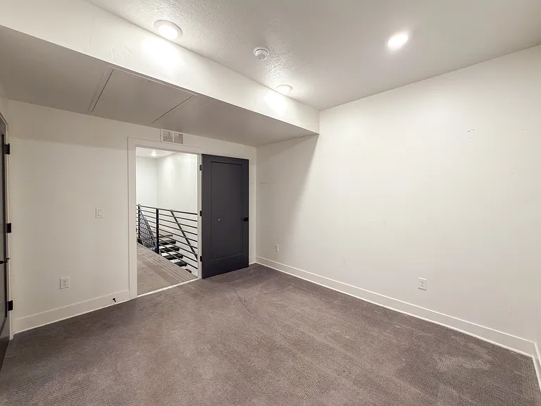 933 S Washington St #111 — Photo 11