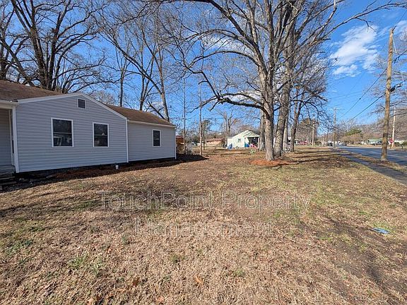2nd image of 716 Stonewall Ct