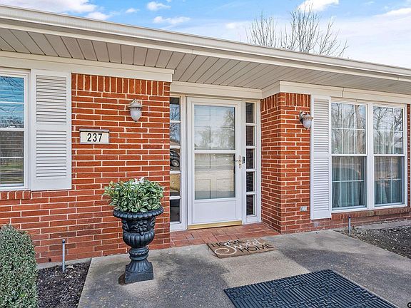3rd image of 237 Nuss Dr