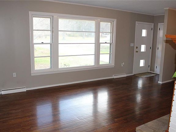 4th image of 109 Camellia Dr