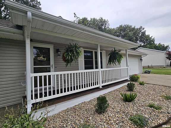5th image of 9 Acorn Dr