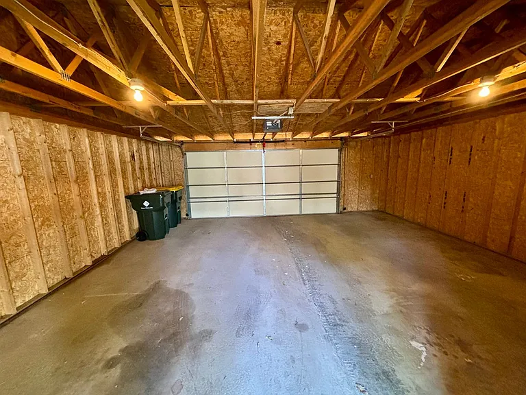 2119 S Helen St — Photo 12