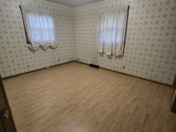 1415 E Fortuna St, Wichita, KS 67216