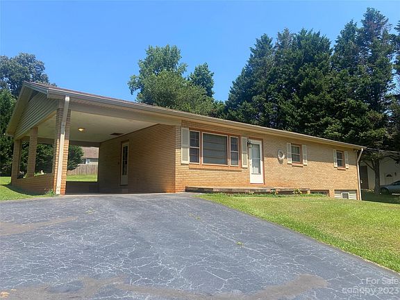 3rd image of 1862 Herbie Cir