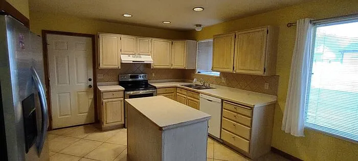 1648 N 80th St W — Photo 5