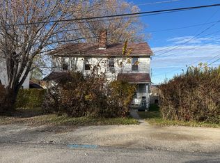 383 1st St, Lawrence, PA 15055