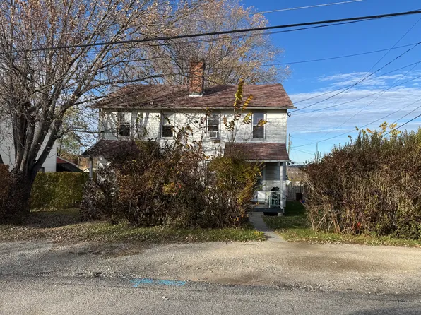 383 1st St, Lawrence, PA 15055