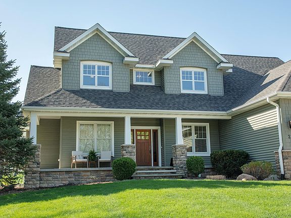 3rd image of 217 Oak Ridge Cir