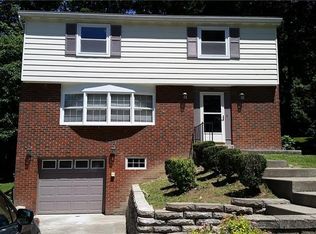 344 Holiday Park Dr, Pittsburgh, PA 15239