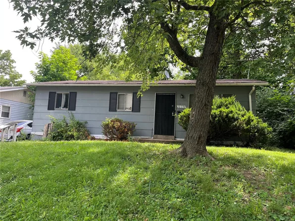 10224 Lord Dr, Saint Louis, MO 63136