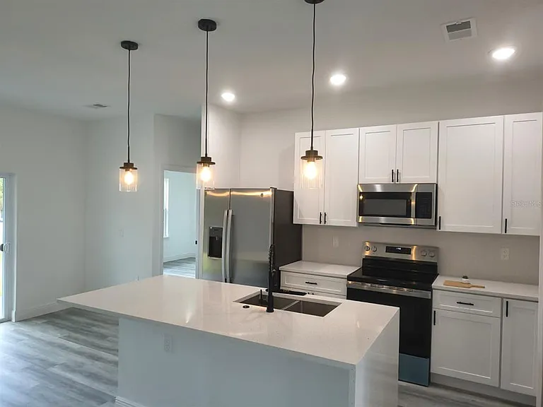 171 Marion Oaks Trl — Photo 3