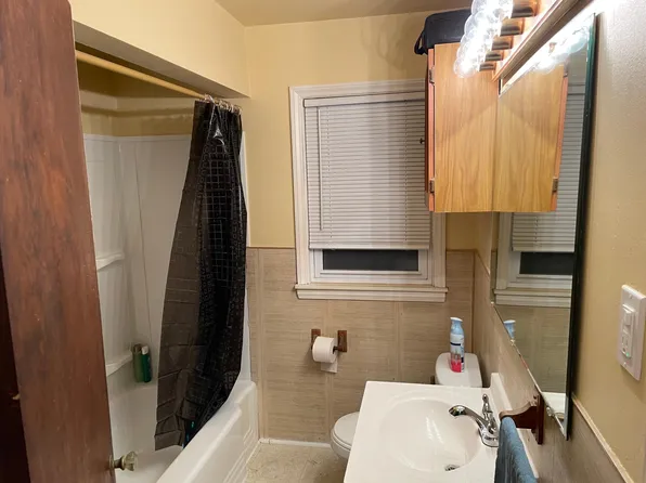 (undisclosed Address), Melvindale, MI 48122