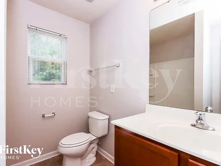 532 Ellingsworth Ln — Photo 8